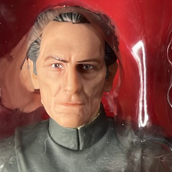 Star Wars - The Black Series - Grand Moff Tarkin #63 - Picture 2 of 13
